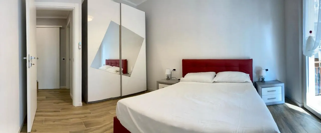 Casa Beatrice, Trilocale Nuovo Completamente Arredato, Compreso Posto Auto Αλάσιο 0*,  Ιταλία